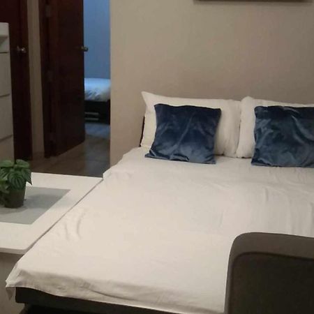 2-Bedroom Boutique City Condo - Newly Renovated! Cebu Exterior photo