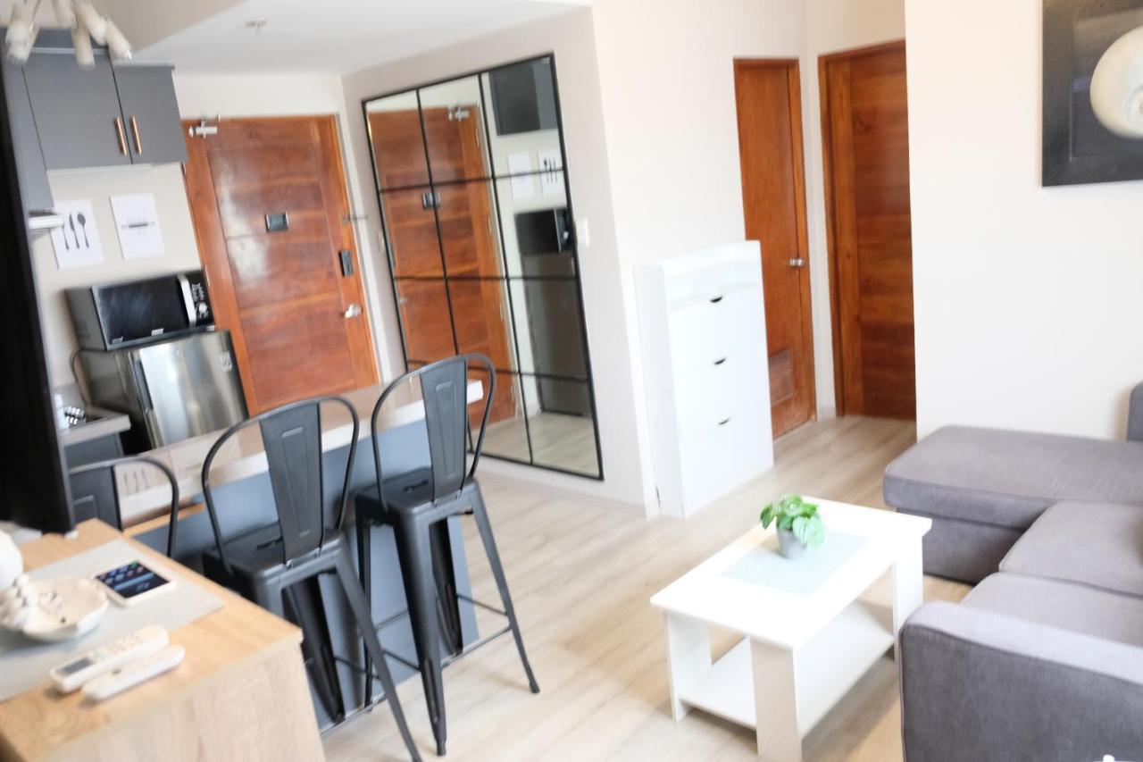 2-Bedroom Boutique City Condo - Newly Renovated! Cebu Exterior photo