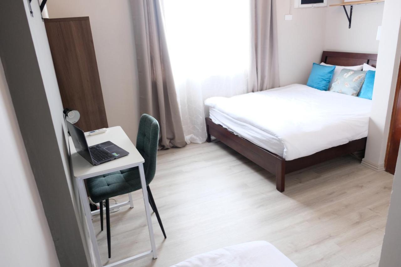 2-Bedroom Boutique City Condo - Newly Renovated! Cebu Exterior photo