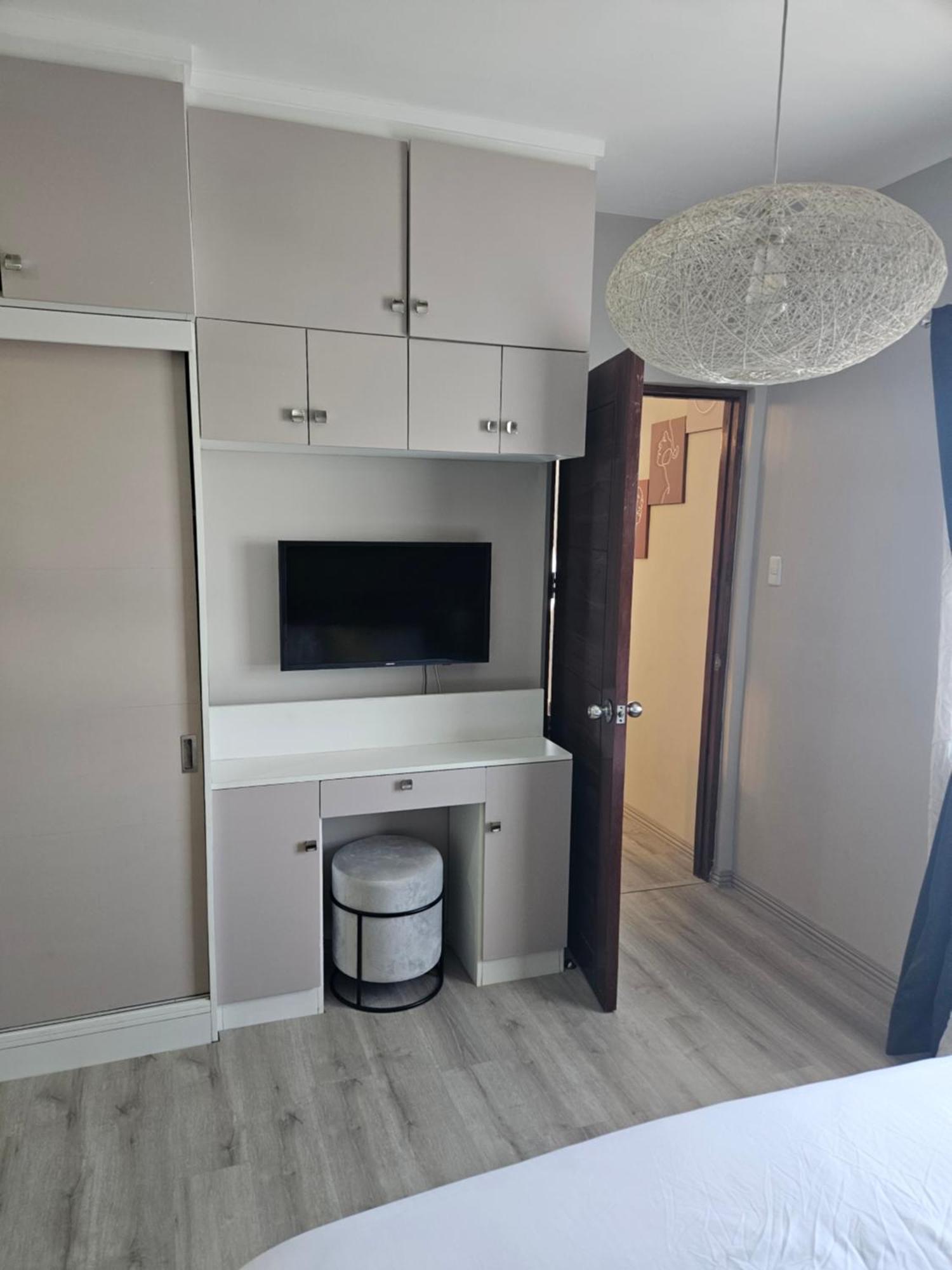 2-Bedroom Boutique City Condo - Newly Renovated! Cebu Exterior photo